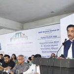 ফিলিস্তিনের পতাকায় লাথি দিতেই বিস্ফোরণ