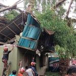 ভোলায় ঝড়ে দুইজন নিহত, শতাধিক বাড়িঘর বিধ্বস্ত