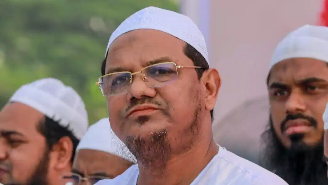 মানুষ অর্থনৈতিকভাবে বিপর্যস্ত:চরমোনাই পীর 5 pir