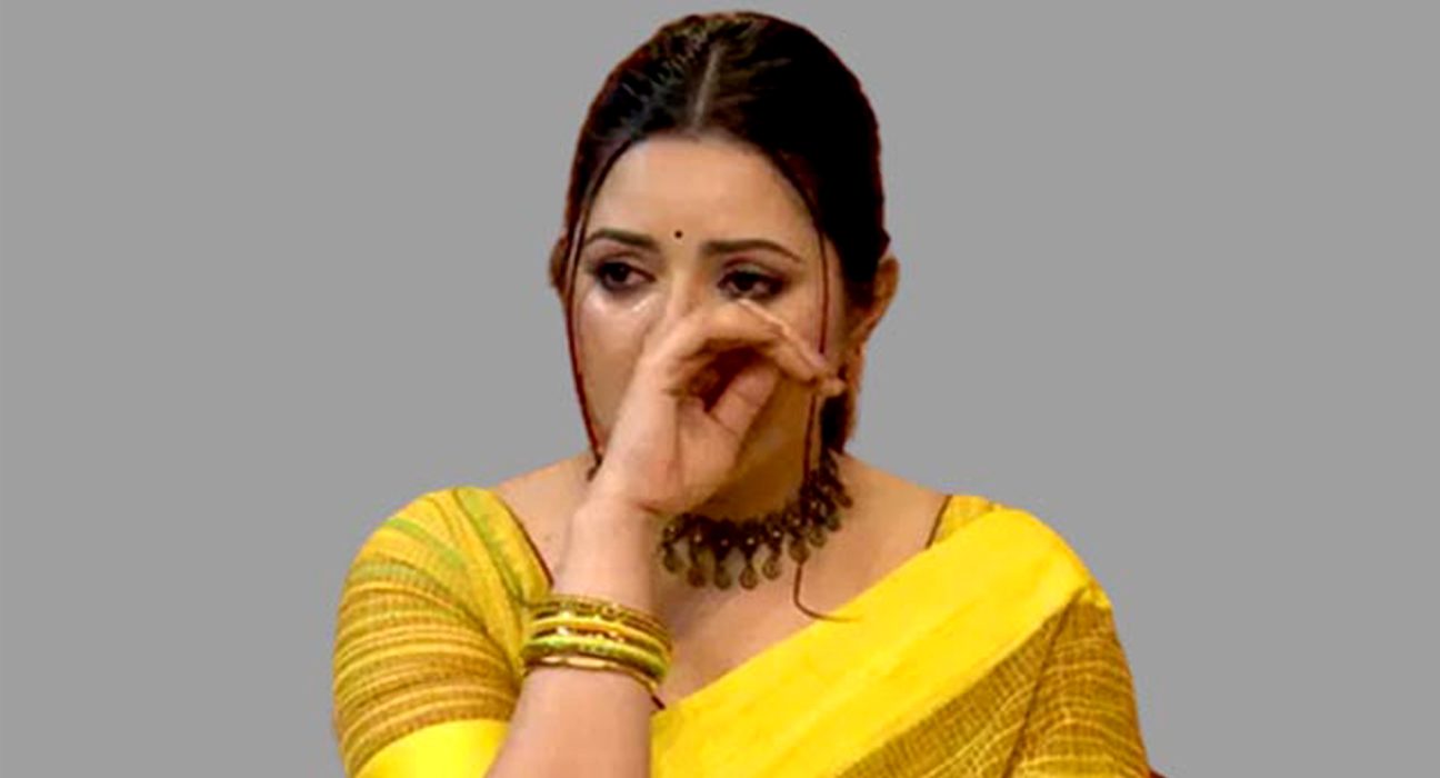 কাঁদলেন পরীমণি! 5 pori