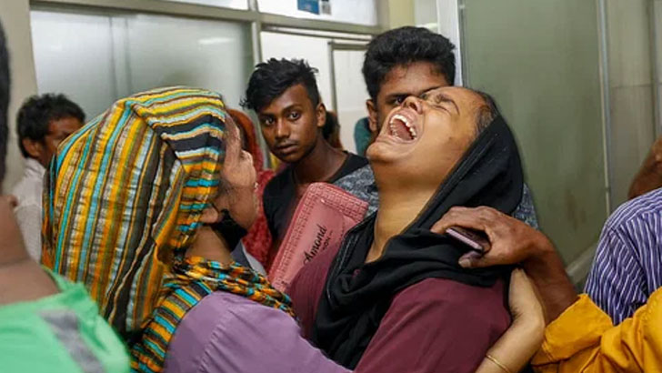 কোটা সংস্কার আন্দোলন: ক্ষতিগ্রস্তদের চোখে অশ্রু,স্বজনদের মাঝে হাহাকার 5 image 830657 1722026087