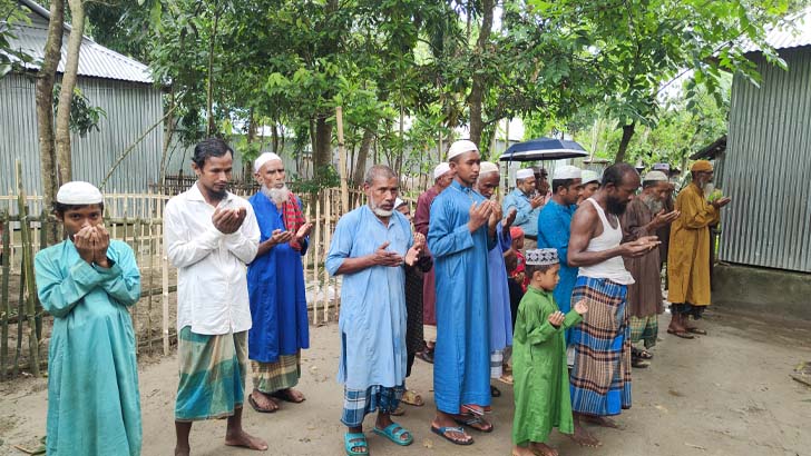 তিন লাশ দাফন