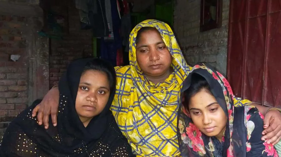 সঙ্গে আকলিমা বেগম।