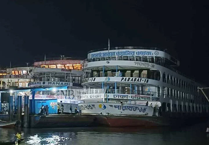 ঢাকা-বরিশাল রুটে লঞ্চ চলাচল শুরু 5