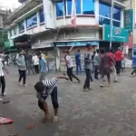 এক দফা দাবিতে চট্টগ্রাম-কক্সবাজার মহাসড়কে মাদরাসা শিক্ষার্থীদের অবস্থান