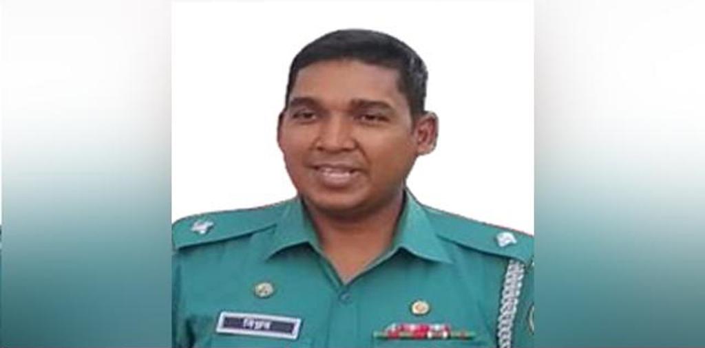 বরিশাল মেট্রোপলিটন বন্দর থানার নতুন ওসি বিপ্লব মিস্ত্রি 5 4477 copy