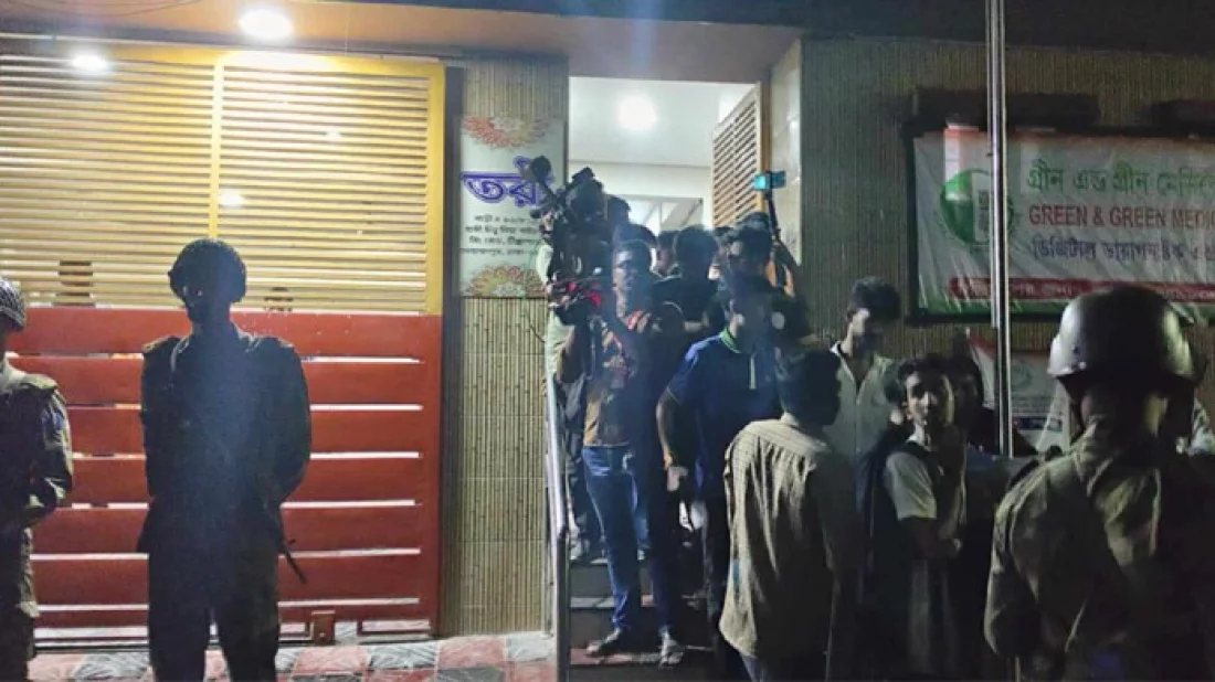 সাবেক মন্ত্রী জাহাঙ্গীর কবির নানকের বাসায় অভিযা 5 8c368a907f9f9a195e4d9a92df7f34d0 66c6440020518