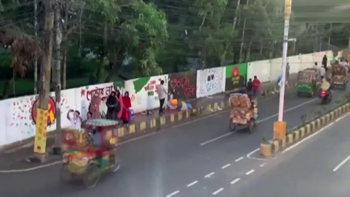 প্রতিরোধ-প্রতিবাদের ভাষায় শিক্ষার্থীদের গ্রাফিতি 5 9afe32cae7d537faaa77f2083c106518 66baee5546dad