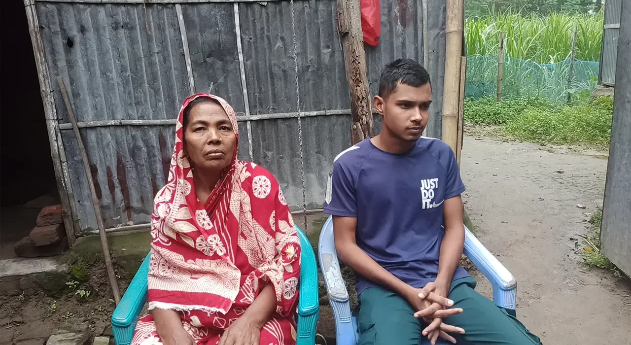 লিটনের শরীরে ৫ শতাধিক বুলেট,পড়ালেখা বন্ধ,অভাব সংসারেও 5 image 127903 1728184500
