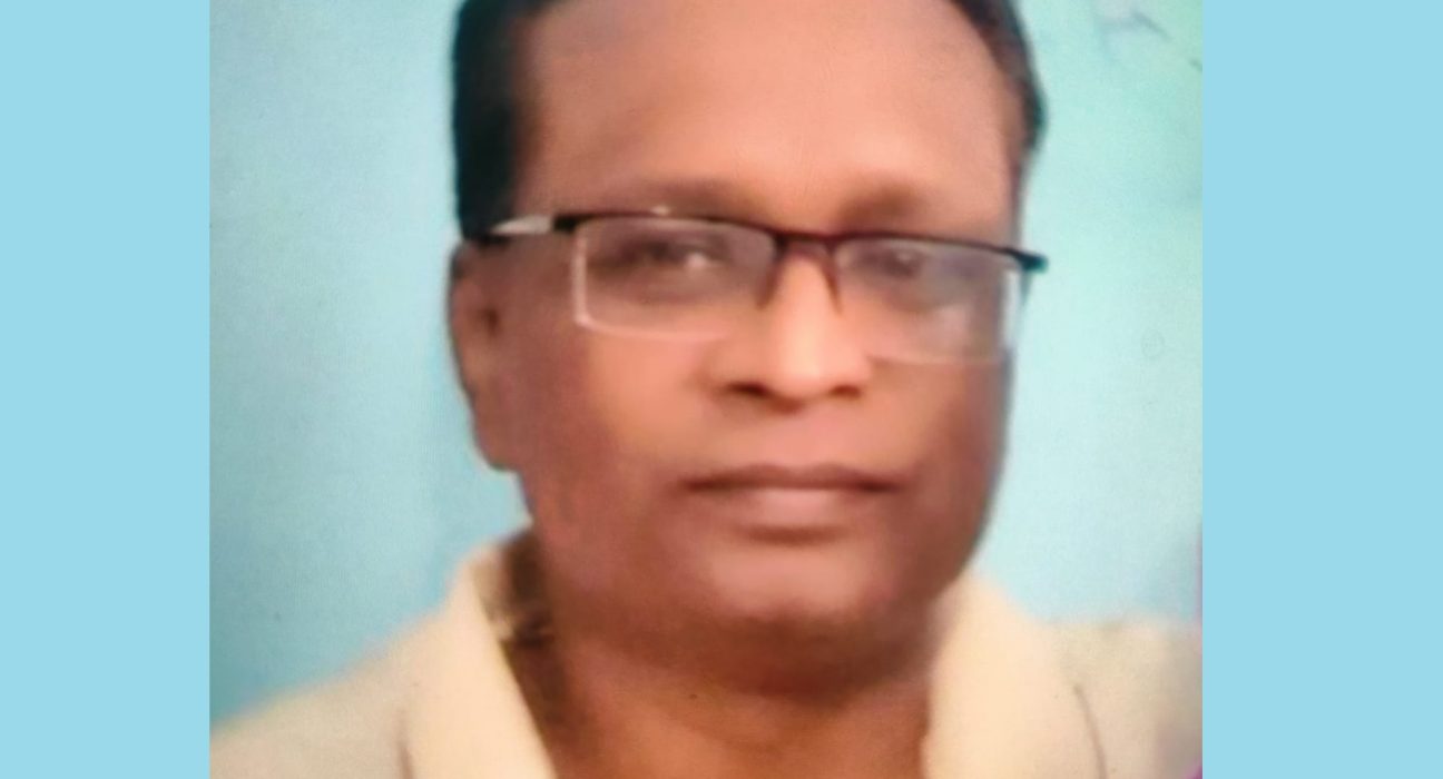 বরিশাল জেলা প্রশাসক কার্যালয়ে ১৫ বছর ধরে চাকরি করছেন স্বামী-স্ত্রী ,জালিয়াতির আশ্রয় নিয়ে চাকরি 5 manirul akon