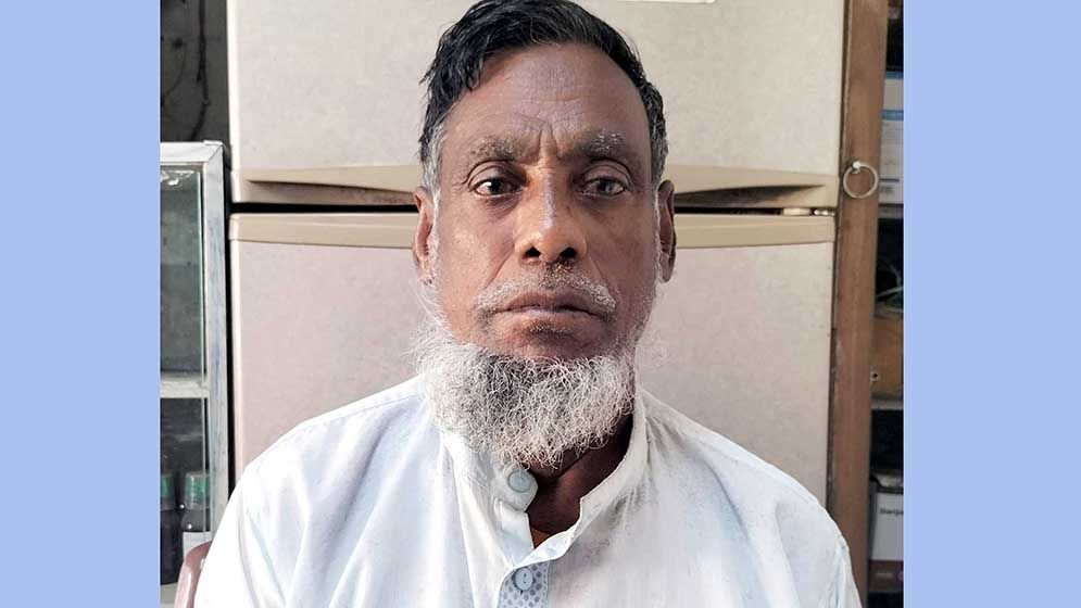 কুড়িগ্রামে যোগদানপত্রে নাম বদল করে ২৭ বছর চাকরি, ন্যায়বিচার চান হাকিম 5 Kurigram News Abdul Hakim Photo 17 673a21c796fd4