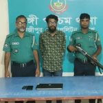 রংপুরের সেনপাড়ায় জাতীয় পার্টির চেয়ারম্যান জিএম কাদেরের বাসায় হামলা, ভাঙচুর ও মোটরসাইকেলে অগ্নিসংযোগ