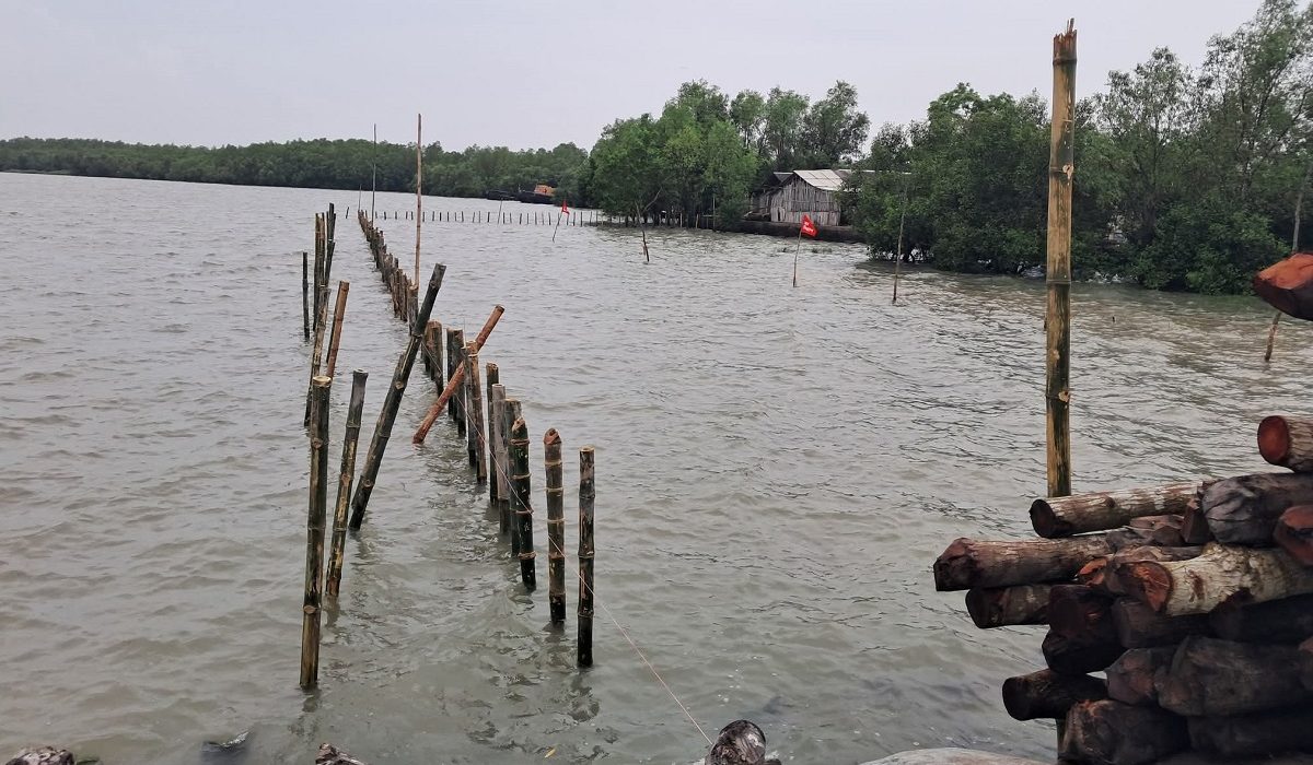 শ্যামনগরে চর দখলের চেষ্টা, আইনগত ব্যবস্থা নিতে বললেন অনিন্দ্য ইসলাম অমিত 5 1751293851.FB IMG 1750526064495
