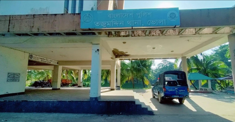 তজুমুদ্দিনে প্রাইমারি স্কুলের নিয়োগ বানিজ্য সিন্ডিকেট হোতা প্রতারক সামিয়া গ্রেফতার 5