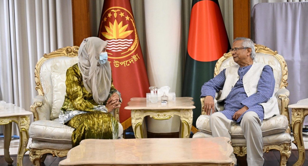 আসিয়ানের সদস্যপদ পেতে মালয়েশিয়ার সমর্থন চাইলেন প্রধান উপদেষ্টা 5 উপদেষ্টা