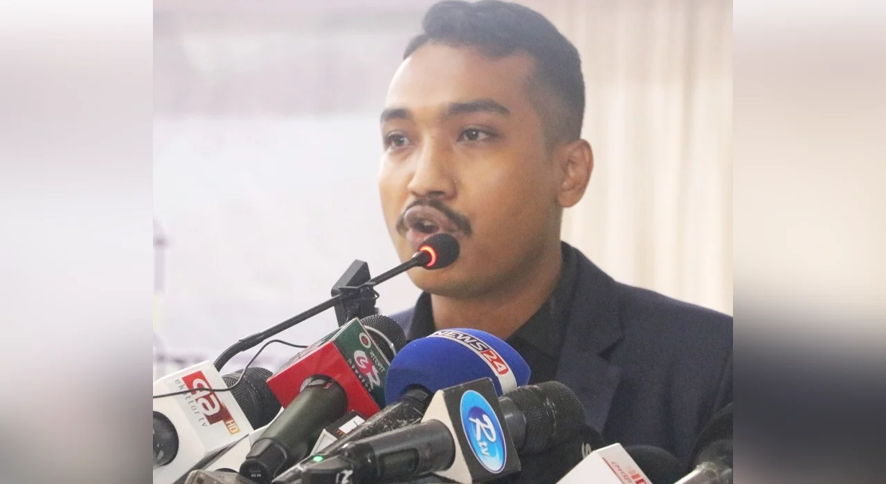 ভাঙারি প্লেন দিয়ে আর কতজন মরলে এ রাষ্ট্র জাগবে? 5 খান সাইফ