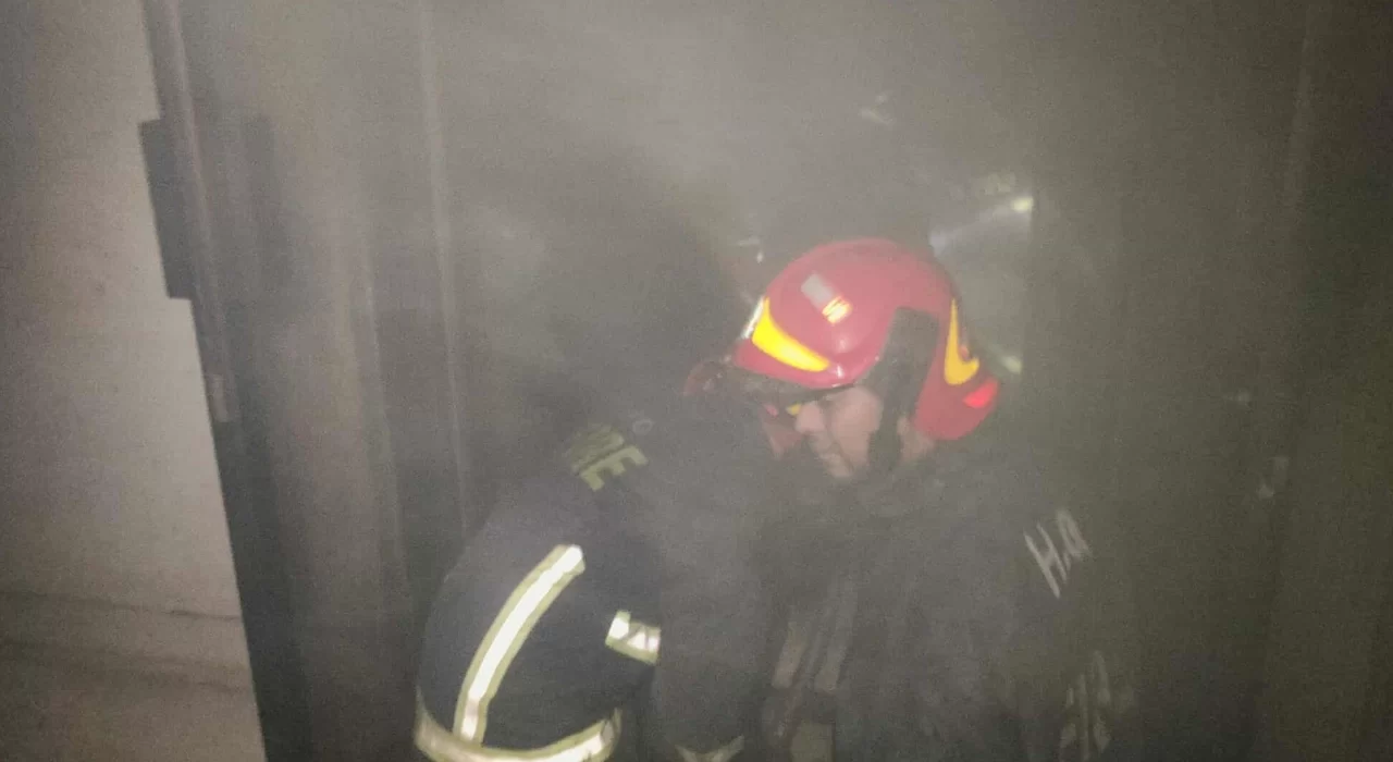 রাজধানীর মতিঝিলের সেনা কল্যাণ ভবনে আগুন 5 কল্যাণ ভবন