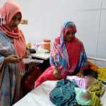 কনের বাড়িতে বরের ১৫ লাখ টাকা জরিমানা,বিএনপির সভাপতি আনোয়ারের কাছে জরিমানার টাকা ও সোনা