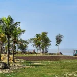 চট্টগ্রাম বিশ্ববিদ্যালয় শিক্ষার্থীদের সঙ্গে গ্রামবাসীর সংঘর্ষ:জোবরা গ্রাম পুরুষশূন্য,নারীরা পালটা হামলার ভয়ে শঙ্কিত