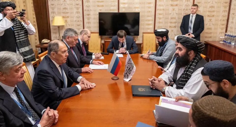 আফগানিস্তানে প্রথমবারের মতো রাশিয়া ও তালেবান সরকারের আনুষ্ঠানিকভাবে বৈঠক 5 ezgif 49d7ef1ca6d1cb 1 68e6743530444