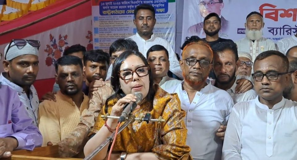 কোনো দেশে ভিসা লাগানো নাই আমাদের,সব উপদেষ্টাই তো বিদেশি নাগরিক:রুমিন ফারহানা 12 pic 17 68e93d98beefa