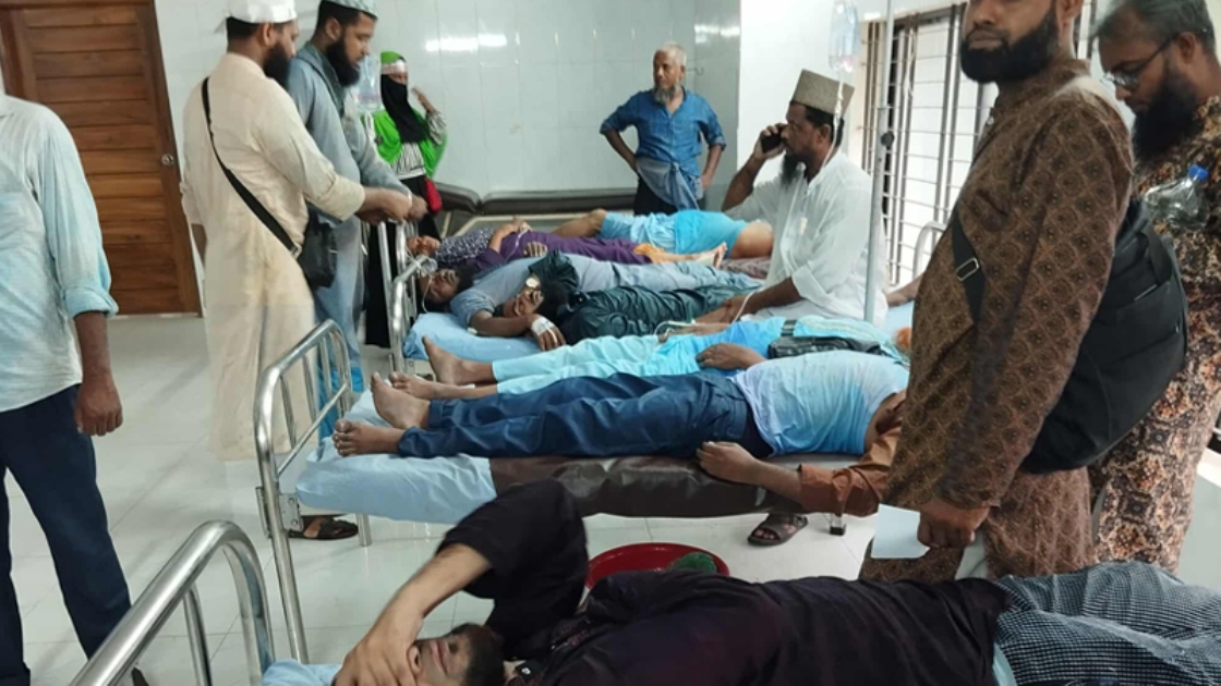 পুলিশ-মাদ্রাসা শিক্ষক সংঘর্ষ, আহত অর্ধশতাধিক 5 মাদ্রাসা শিক্ষক সংঘর্ষ