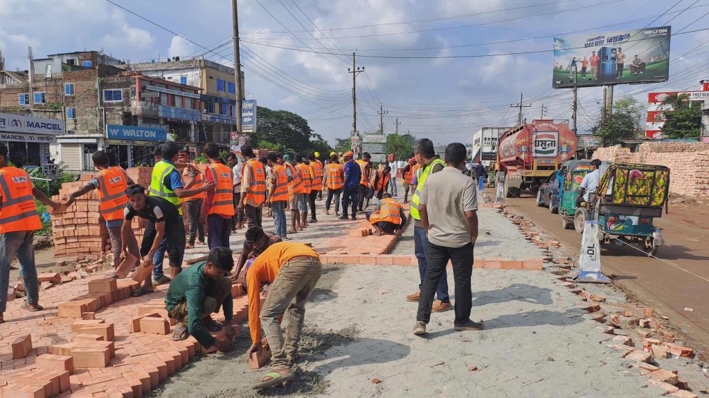 ২০ কিলোমিটার দীর্ঘ একটি আঞ্চলিক মহাসড়ক নির্মাণকাজে সময় লাগছে ৯ বছর