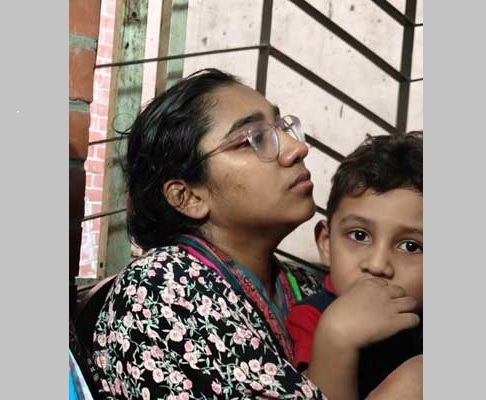 বিয়ারিং প্যাড পড়ে নিহতের স্ত্রী