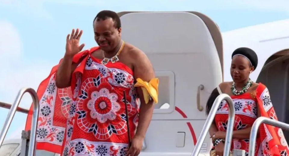 এসওয়াতিনিতে ১৫ স্ত্রী ও ১০০ দাসীসহ রাজা মস্বাতি তৃতীয়ের বিলাসবহুল জীবনযাত্রা 6 মস্বাতি তৃতীয়