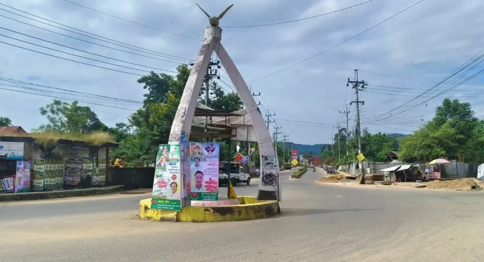 খাগড়াছড়িতে চলমান অবরোধ স্থগিত 8