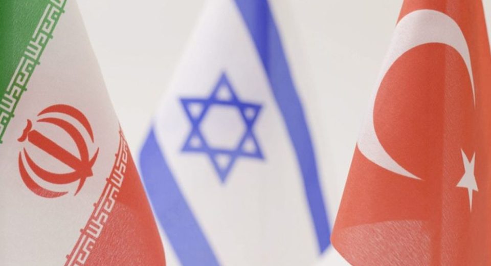 শক্তিশালী কোনো মুসলিম রাষ্ট্র চায় না ইসরাইল,ইরান-তুরস্ককেও খণ্ডবিখণ্ড করতে চায় 13 ইসরাইল ও তুরস্কের পতাকা।